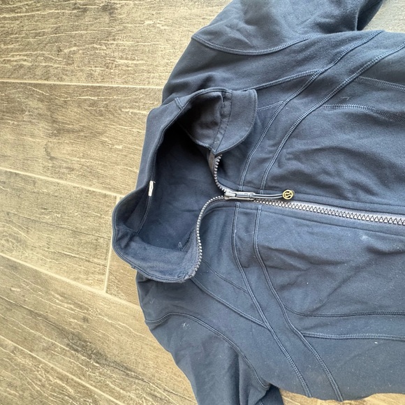 Lululemon navy blue define jacket size 4 - Picture 9 of 9